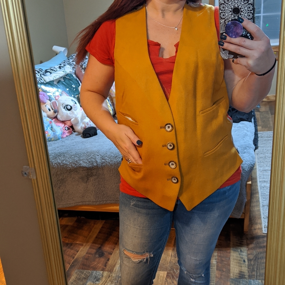 VINTAGE MUSTARD YELLOW WOOL AND SILK VEST - Picture 2 of 8